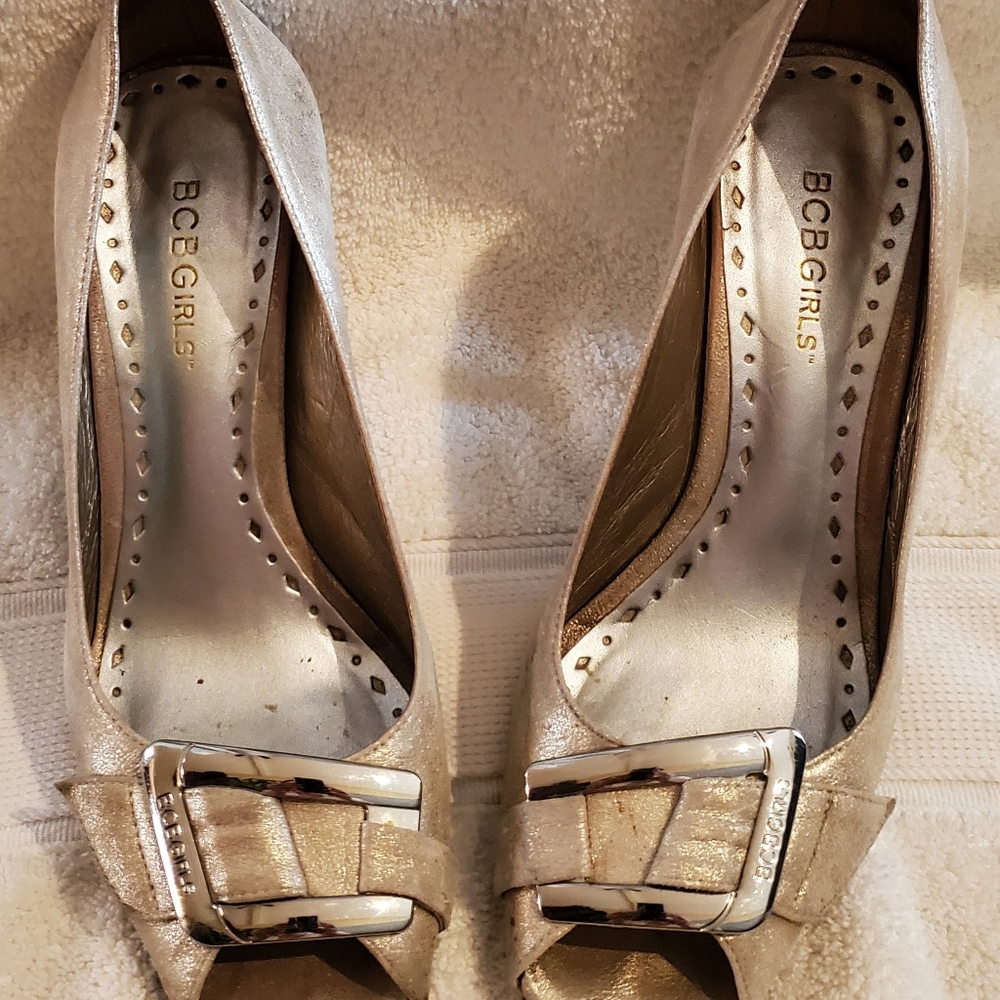 GOLD BCBG peep toe heels